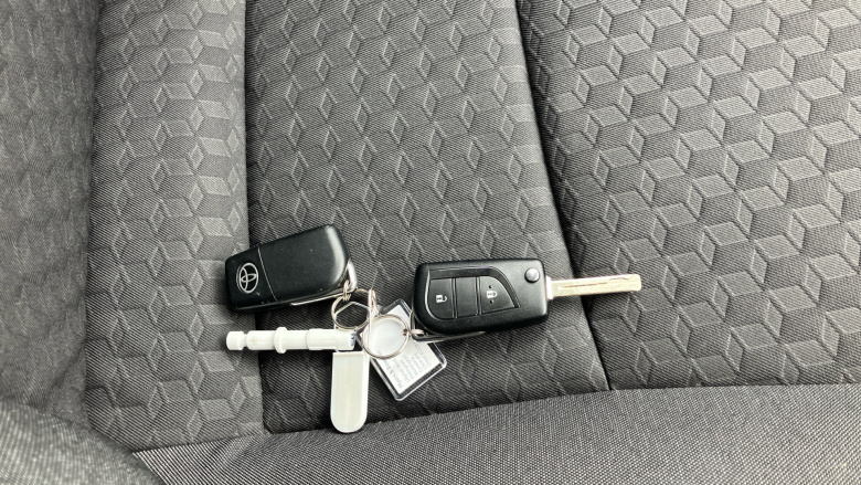 Toyota Yaris 1.5 Hybrid Design 5dr CVT Hybrid Hatchback
